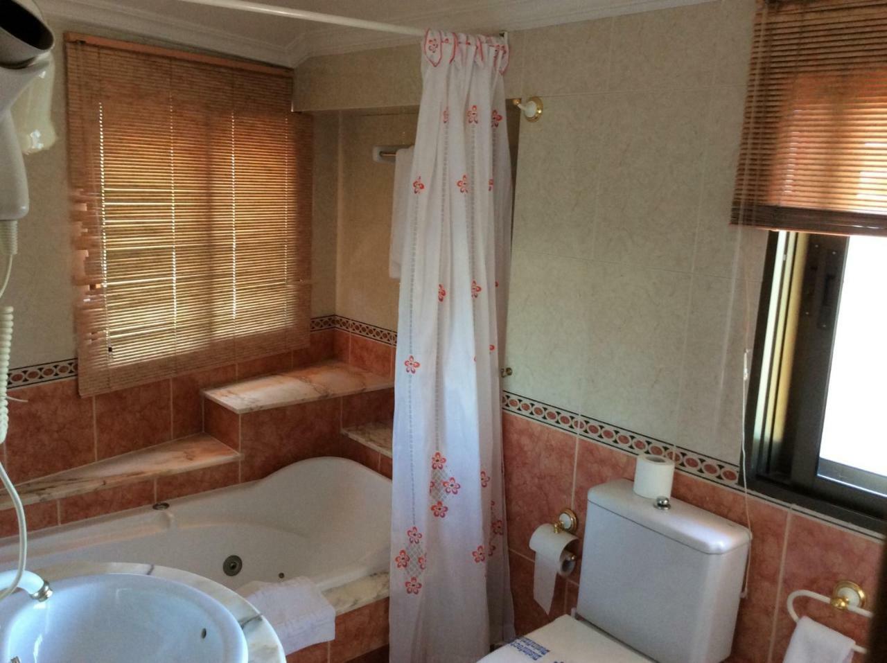 Hotel O Castelo Cervo  エクステリア 写真
